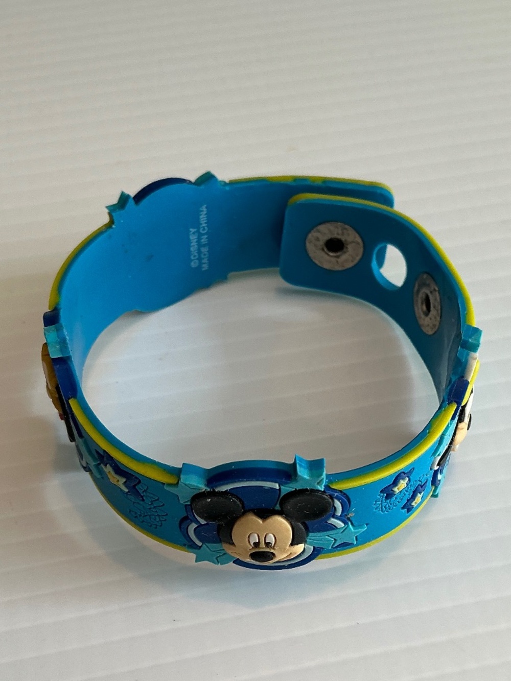 Official Disney Blue Vinyl Snap Bracelet Mickey Donald Goofy Pluto Stars - Picture 11 of 13